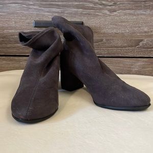 UNIQLO Grey/Brown Sock Booties